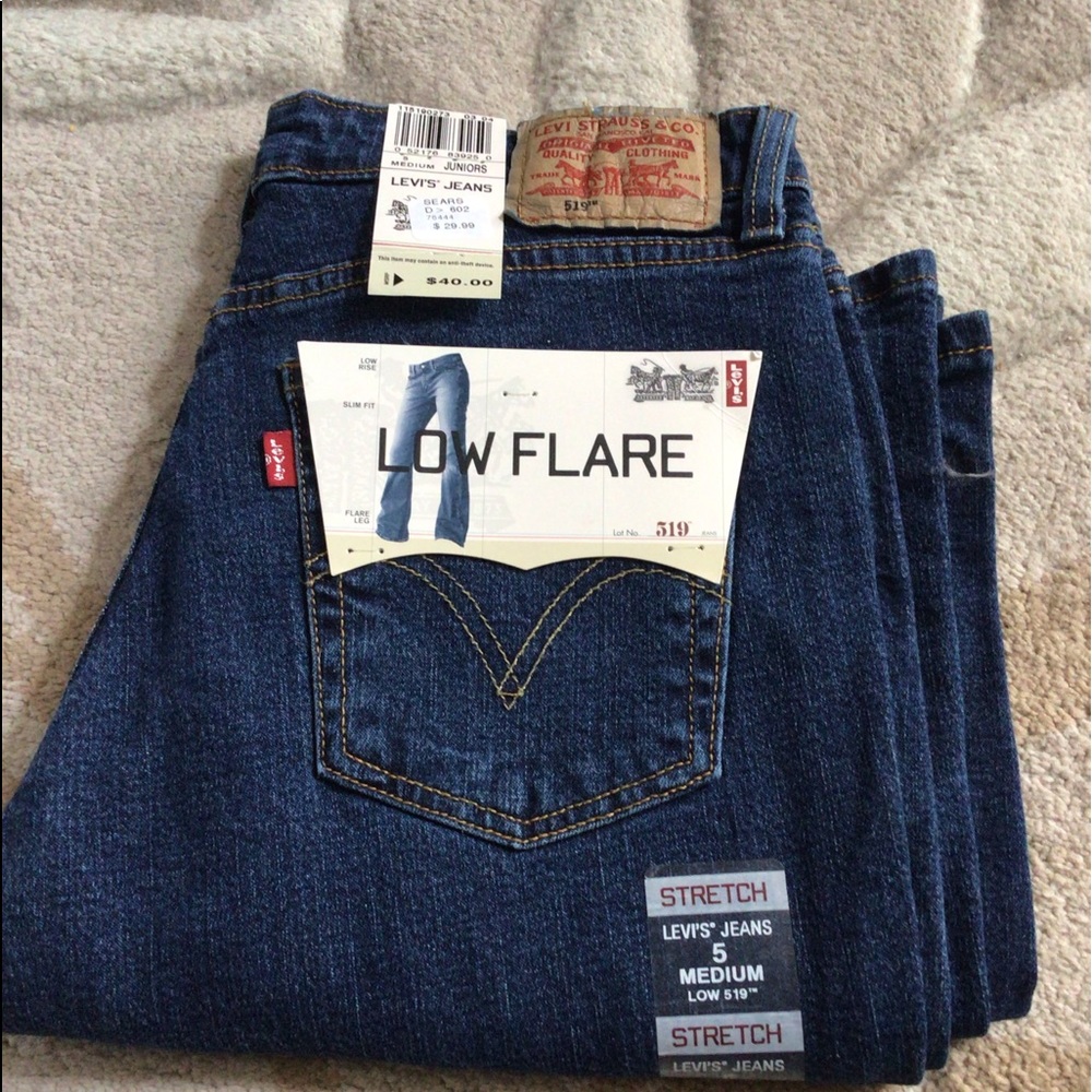 Levi’s Low Flare